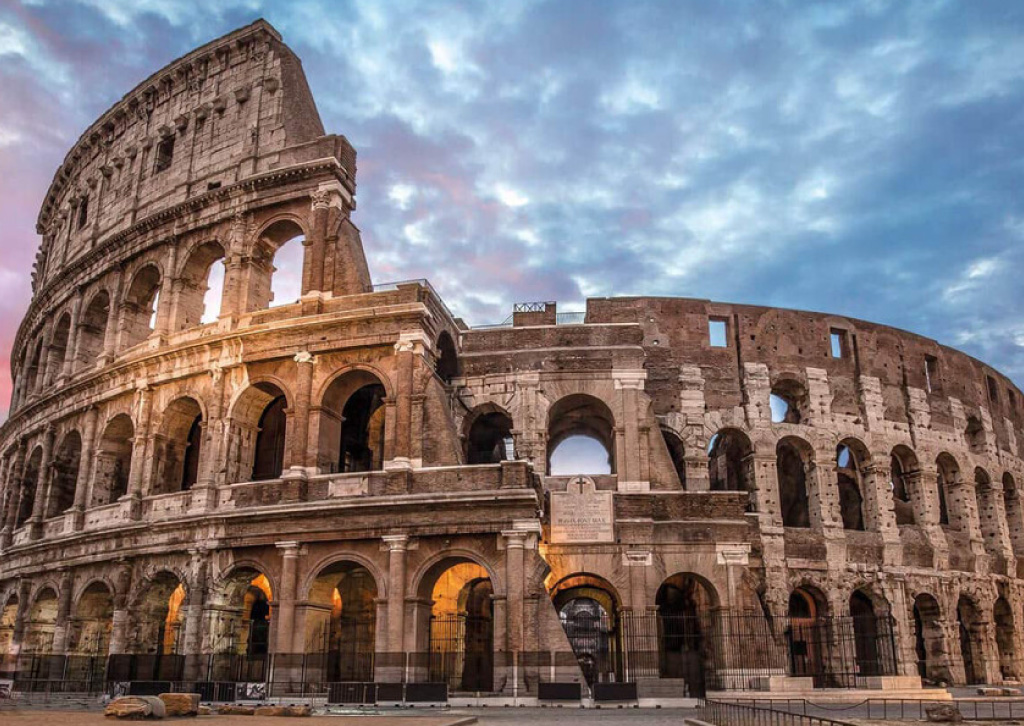 Fachada del Coliseo de Roma